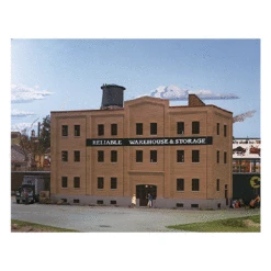 Walthers 933-3014 HO Reliable Warehouse & Storage Kit